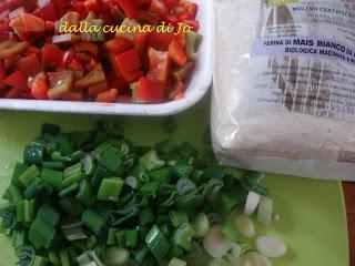 Polenta bianca, salsiccia e mix tricolore