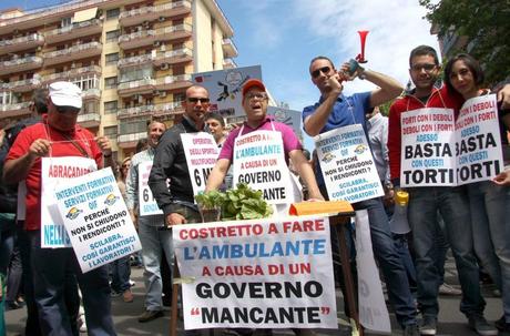 Palermo - Sit-in di protesta e slogan contro Crocetta