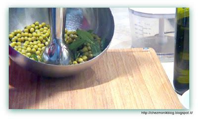 Farfalle Home*Made al pesto di Piselli, Mandorle e mais Croccante (Primo Piatto) Menu Vivaldi The Spring