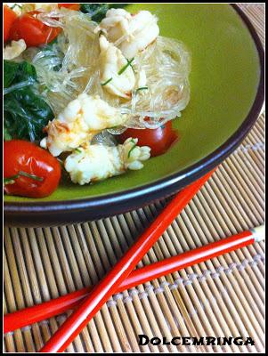 NOODLES DI SOIA CON GAMBERI E VERDURINE