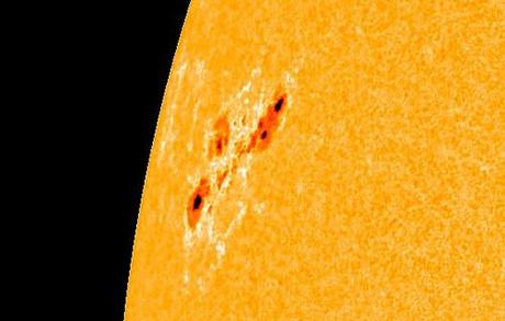 Regione solare attiva AR1748