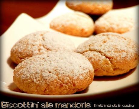 BISCOTTINI SPEZIATI ALLE MANDORLE