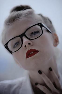 EYEGLASSES...ormai un accessorio moda!