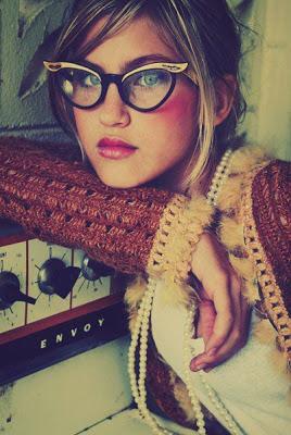 EYEGLASSES...ormai un accessorio moda!