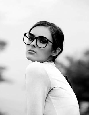 EYEGLASSES...ormai un accessorio moda!