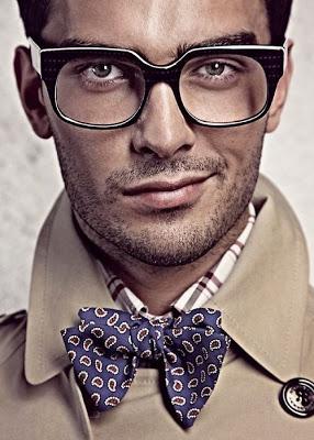 EYEGLASSES...ormai un accessorio moda!