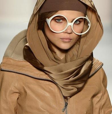 EYEGLASSES...ormai un accessorio moda!