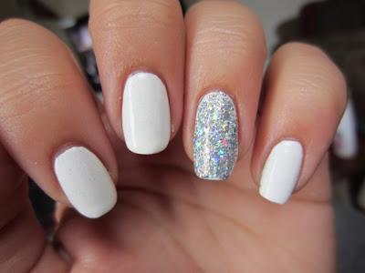 WHITE MANICURE: colore non colore!