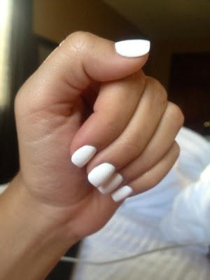 WHITE MANICURE: colore non colore!