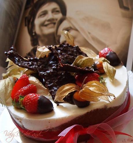Torta fragole, bavarese al cioccolato e panna cotta gluten free Torta fragole, bavarese al cioccolato e panna cotta gluten free