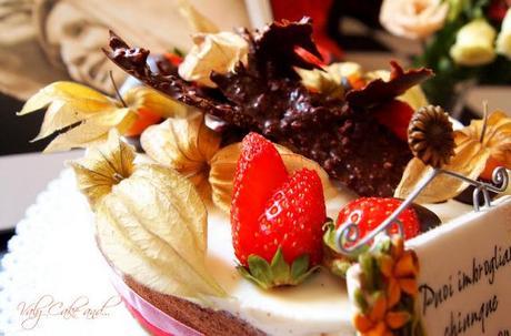 Torta fragole, bavarese al cioccolato e panna cotta gluten free Torta fragole, bavarese al cioccolato e panna cotta gluten free
