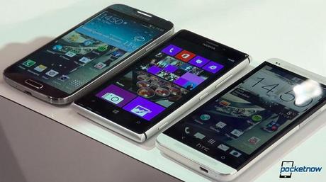 Leader1 Nokia Lumia 925 vs Samsung Galaxy S 4 vs HTC One VIDEO