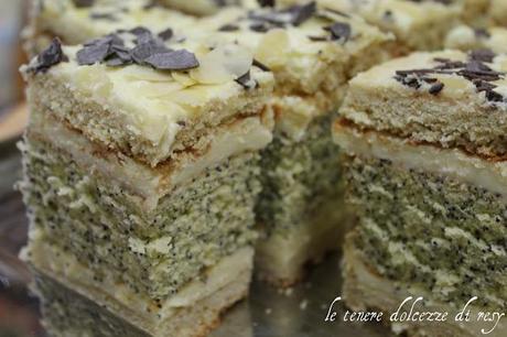 Francia mákos krémes - Torta al miele e semi di papavero con crema alla vaniglia dall'Ungheria