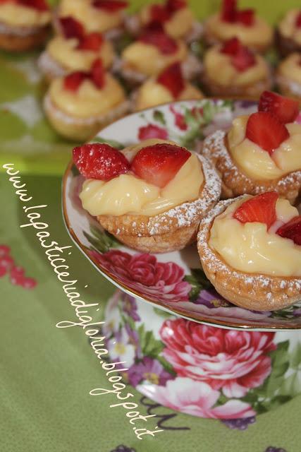 Dolcetti alla frolla e crema pasticcera