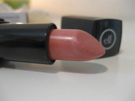 Idratare le labbra con un rossetto, si può? Si, con il Mineral Lipstick di E.L.F.