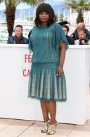 octavia spencer - tadashi shoji (scarpe robert clergerie)