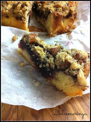 CRUMB CAKE CON MANDORLE E FRUTTI DI BOSCO E SI PARTE !!!