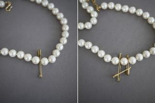 1 step necklace pearls & pins