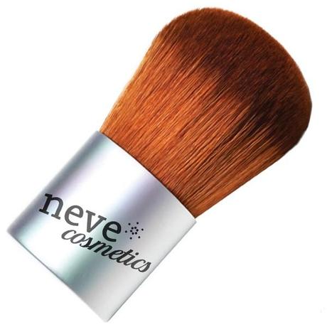 Pennelli neve cosmetics un anno dopo