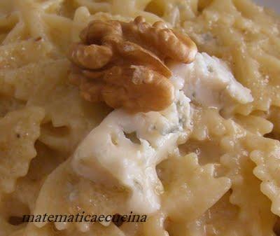 Farfalle con Gorgonzola e Pesto di Noci