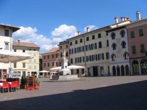 Cividale del Friuli - Piazza Paolo Diacono 02