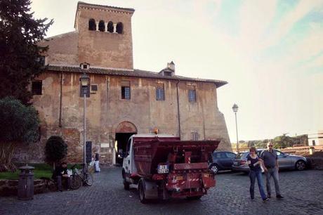 E FU COSI' CHE ANDAMMO AL MONASTERO DEI SANTI QUATTRO CORONATI, E QUELLO CHE VEDEMMO FU UN VERO E PROPRIO INFERNO!