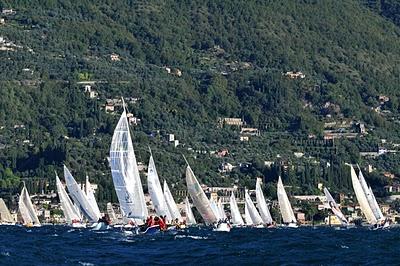 IL FILM FESTIVAL DEL GARDA DEDICA LA SUA GIORNATA ALLA VELA E ALLA REGATA DELLA CENTOMIGLIA