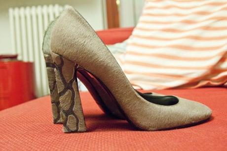 Shoe Room #17 Casadei Grey Pumps