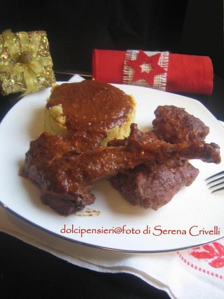 CONIGLIO AL ROSMARINO CON MEDAGLIONE DI POLENTA AL BITTO E CASERA di Dolcipensieri