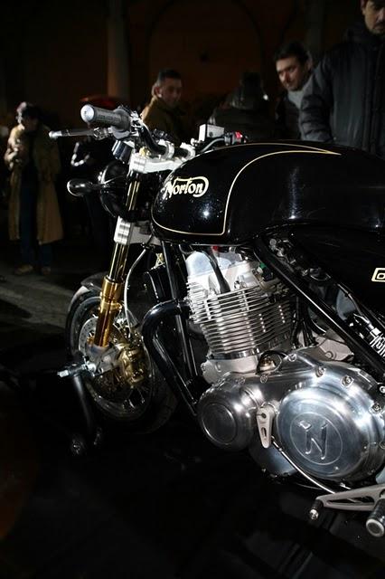 Presentazione Norton Commando Italia