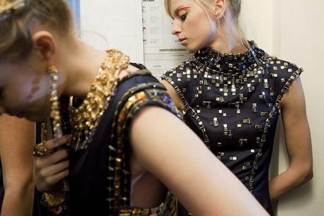 chanel-pre-fall-2011-backstage-101210-4