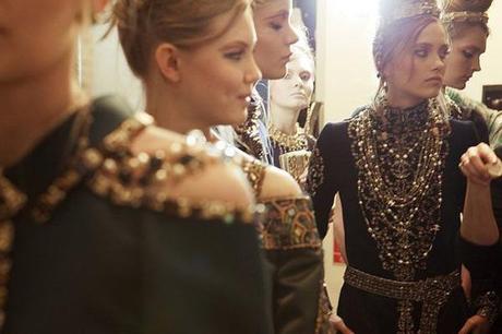 chanel-pre-fall-2011-backstage-101210-3