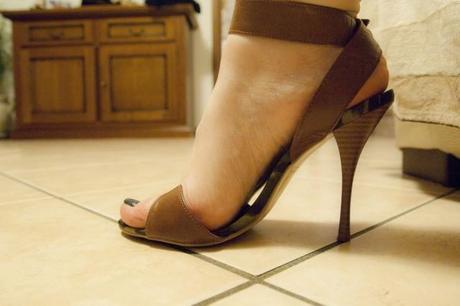 Shoe Room #18 Tan Leather Sandals “Via Uno”