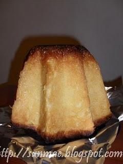 Pandoro con gocce di cioccolato