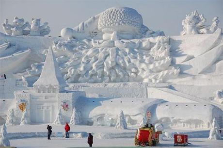 27 immagini di sculture realizzate con la neve