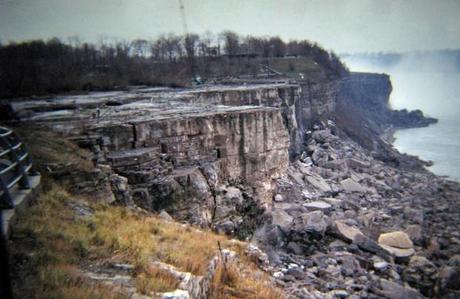 Cascate del Niagara senz'acqua, spuntano le foto 41 anni dopo