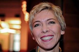 Qualcosa di biondo: Milena Gabanelli - Annie Lennox - Irene Pivetti, legami stretti?