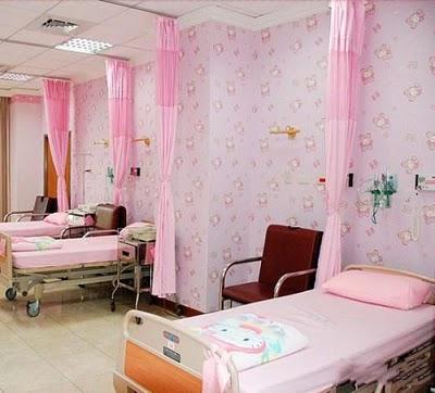 ASSURDO!!! L'OSPEDALE DI MATERNITA' DI HELLO KITTY