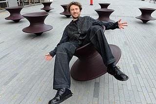 Sedia trottola designer Thomas Heatherwick