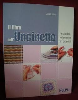 Maglia e uncinetto: i miei primi libri per imparare / Tricot et crochet: mes livres pour débuter