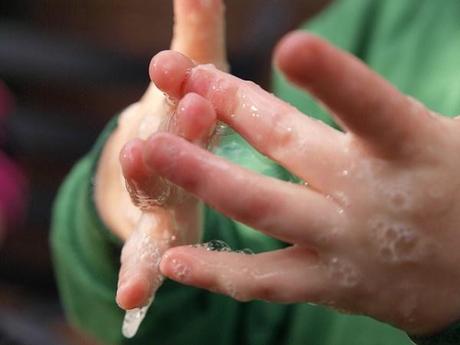 Il guaio del sapone antibatterico