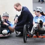 William ed Harry in visita ad un ospedale in Inghilterra01