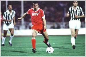 Il match winner Magath: gran sinistro e qualche chilo di troppo