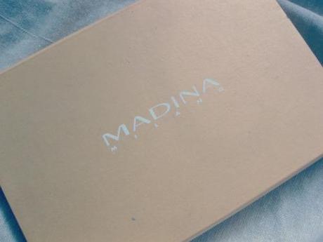Acquisti sconsigliati e soldi persi: la palette magnetica di Madina.