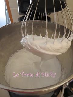 Mini Pavlova alle fragoline di bosco