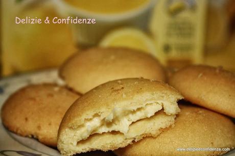 Frollini con crema al limone Frollini con crema al limone