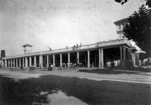 Piazza Cavour - 2 - Nuova Viareggio ieri - Anno 2 - n. 08 - 1993 Agosto