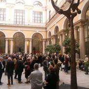 Roma, il successo delle sculture bronzee di Fanor Hernández