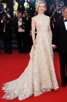 nicole kidman - valentino couture SS 2013 (gioielli cathy waterman)