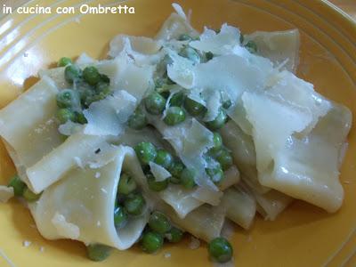 Calamarata Pasta Vera con crema ai piselli